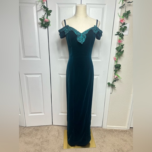 Elegant Teal Off-Shoulder Dress - Picture 1 of 3